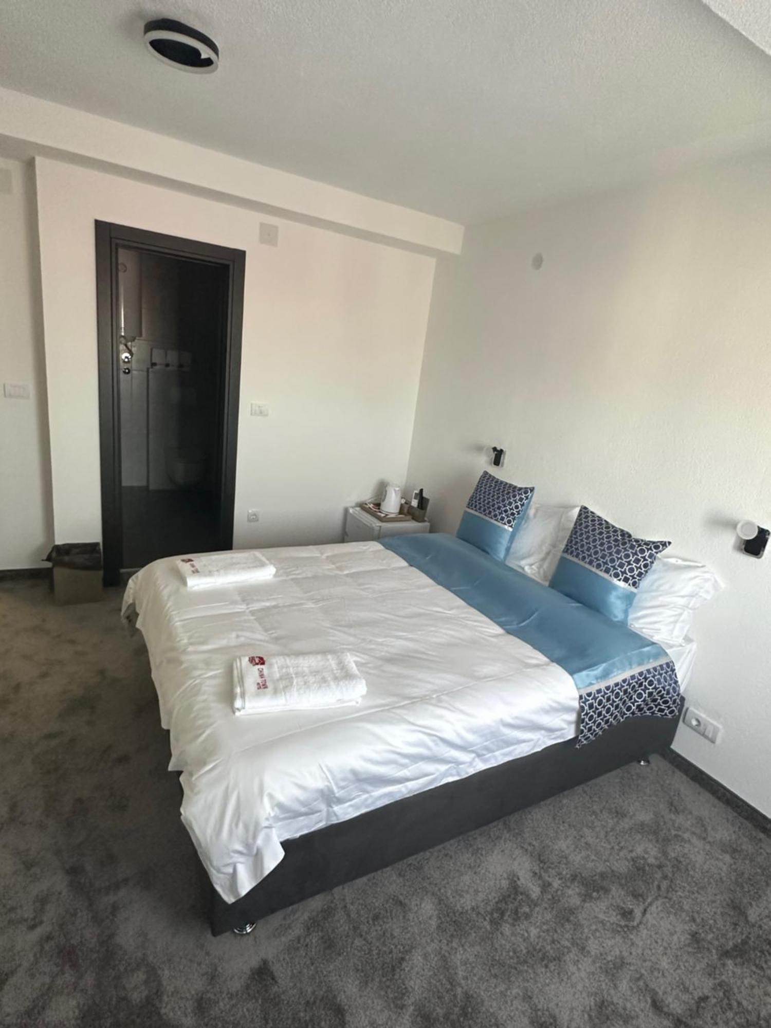 China Town Prenociste Otel 2*
