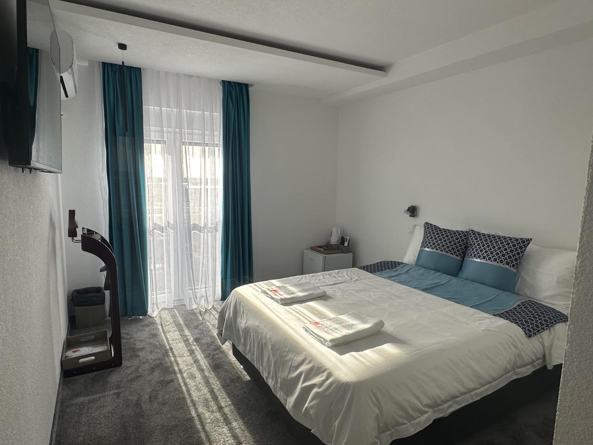 China Town Prenociste Hotell